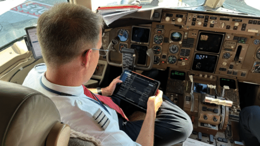 Austrian Airlines and AVIATAR Partner for the Technical Logbook