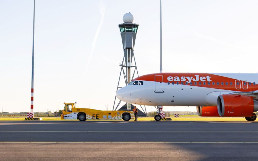 easyJet and Amsterdam Schiphol deploy electronic TaxiBot